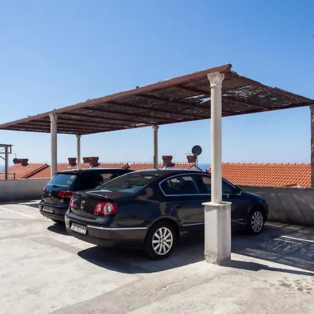 Kono - Two-bedroom With Balcony And Sea View - Marka Gjaje Street Appartement